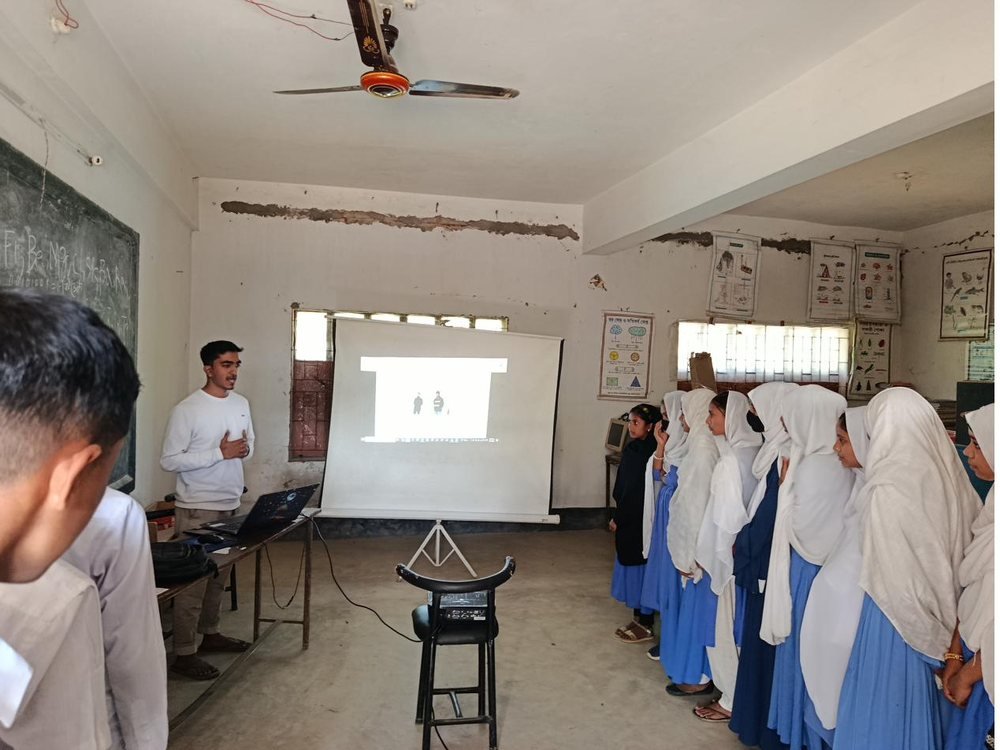 Mentoring school students on AI